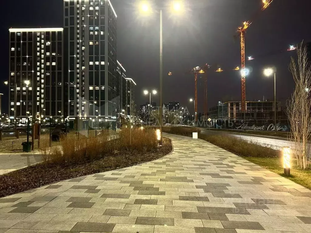 2-к кв. Тюменская область, Тюмень ул. Пожарных и Спасателей, 1 (78.0 ... - Фото 1