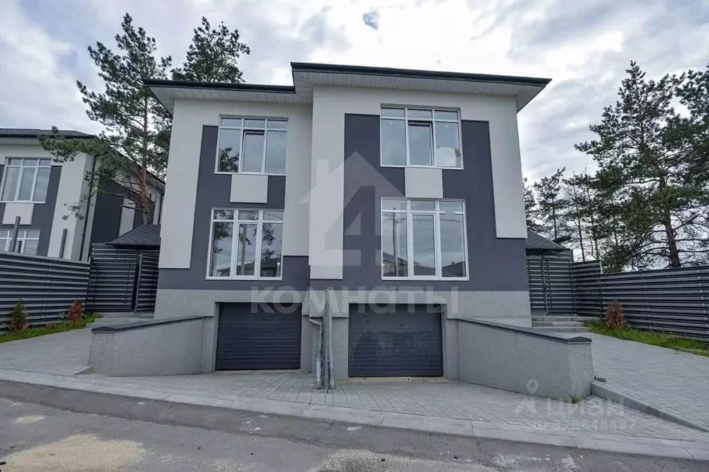 Таунхаус в Воронежская область, Воронеж ул. Флотская, 28 (174 м) - Фото 1