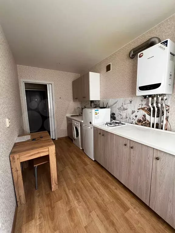 1-к. квартира, 28 м, 1/3 эт. - Фото 0
