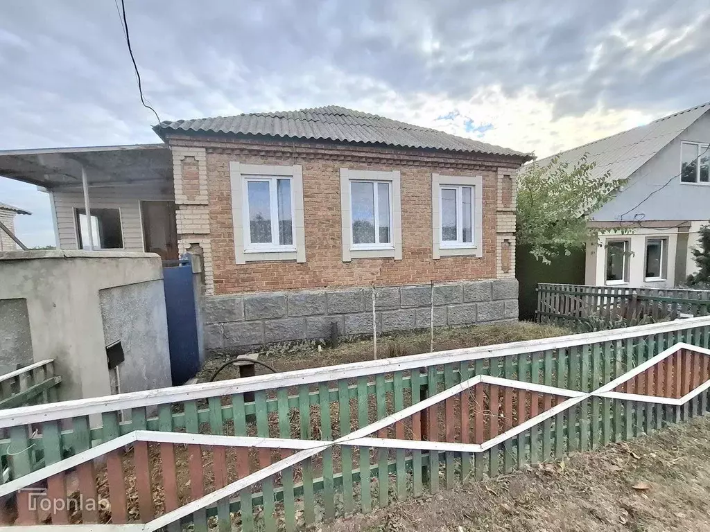 Дом в Ростовская область, Красный Сулин пер. 1-й Рабочий, 65 (107 м) - Фото 1