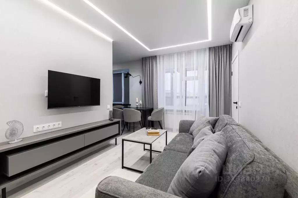 3-к кв. Татарстан, Казань ул. Гаяза Исхаки, 1 (48.0 м) - Фото 1