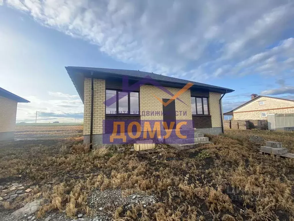 Дом в Белгородская область, Белгородский район, с. Стрелецкое ул. ... - Фото 1