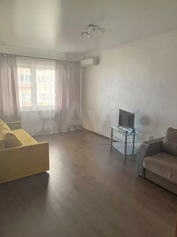 1-к. квартира, 40 м, 7/9 эт. - Фото 0