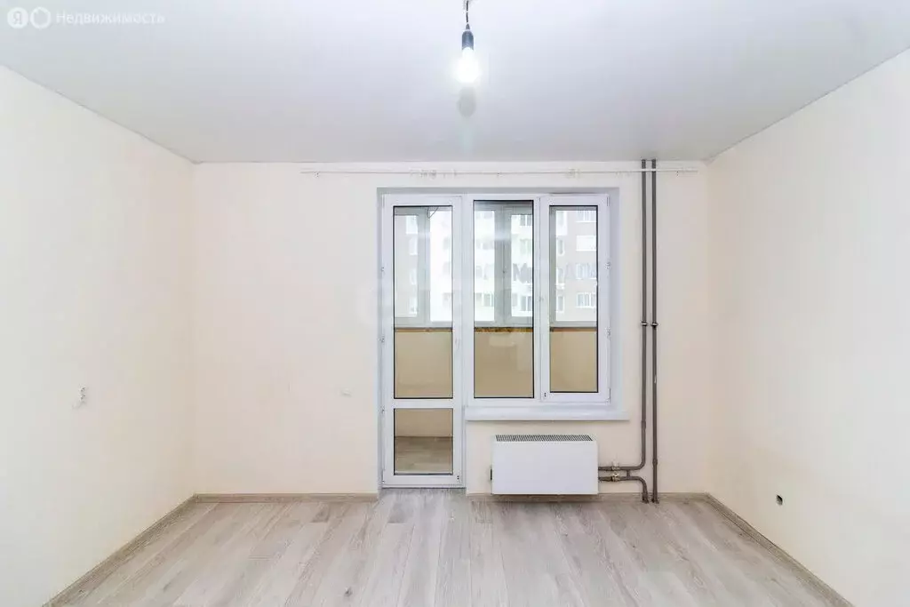 Квартира-студия: Тюмень, улица Фармана Салманова, 4 (23 м) - Фото 1
