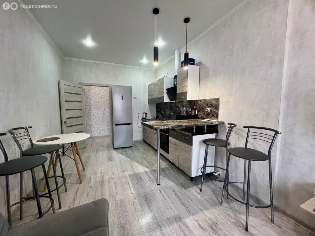 2-комнатная квартира: Геленджик, Витебская улица, 12к7 (74 м) - Фото 1