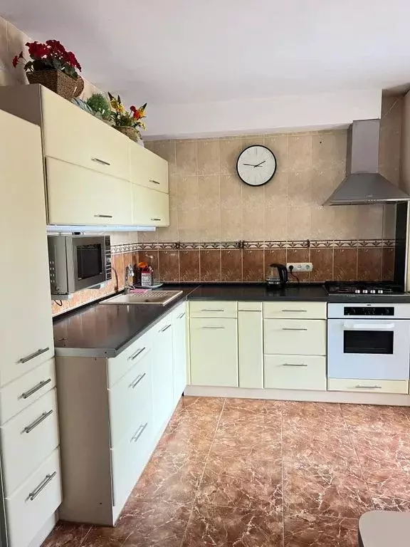 Дом в Крым, Алушта муниципальный округ, Партенит пгт ш. Фрунзенское, ... - Фото 2