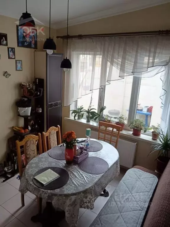 4-к кв. Крым, Черноморское пгт ул. Революции, 91 (85.0 м) - Фото 2