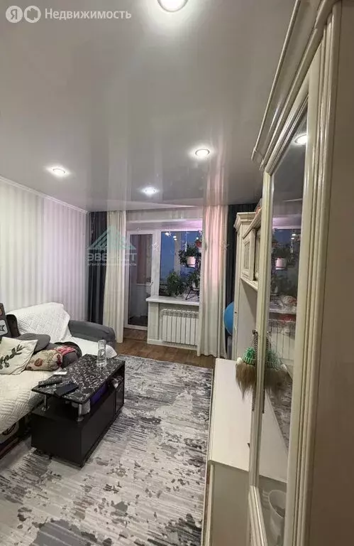 3-комнатная квартира: Абакан, улица Кошурникова, 9 (51 м) - Фото 1