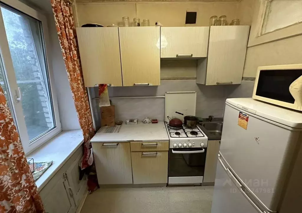 2-к кв. Ленинградская область, Кириши Комсомольская ул., 14 (41.7 м) - Фото 1