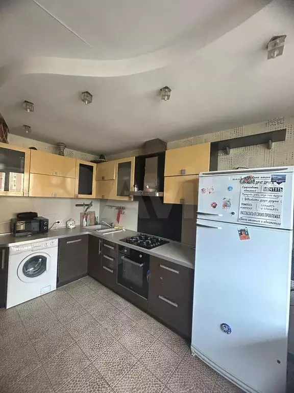 1-к. квартира, 45 м, 4/10 эт. - Фото 0