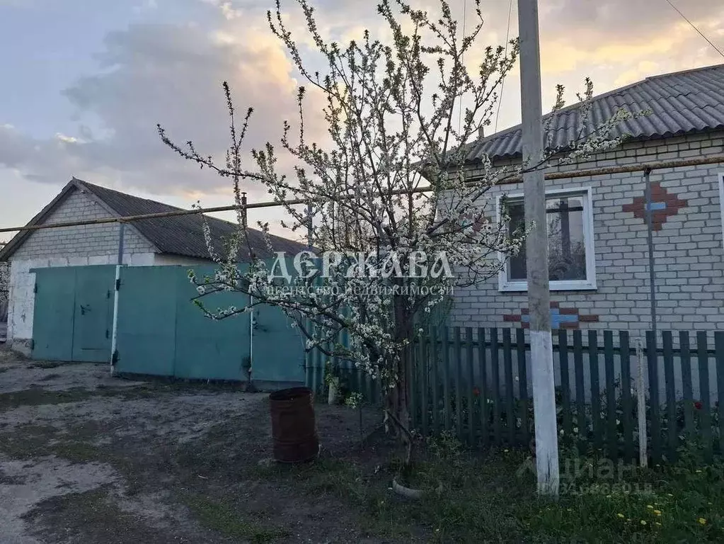 Дом в Белгородская область, Старооскольский городской округ, с. ... - Фото 0
