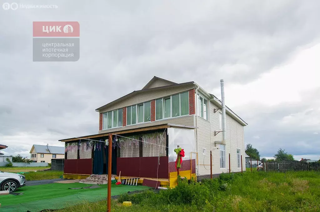 Дом в Дубровичи, улица Советской Армии, 57 (300 м) - Фото 0