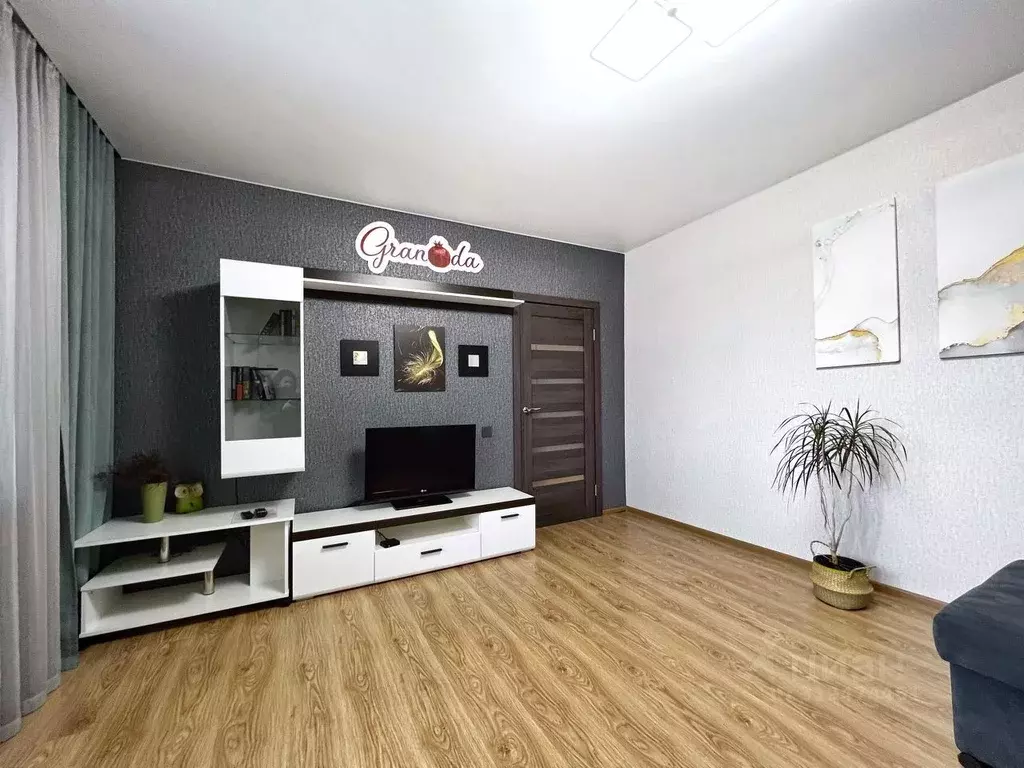 2-к кв. Свердловская область, Нижний Тагил Октябрьский просп., 28 ... - Фото 2