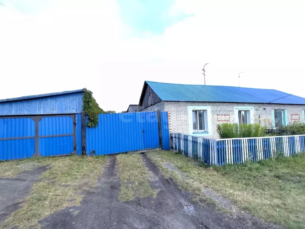 3-к кв. Курганская область, Макушино ул. Варвары Ушаковой, 8 (65.1 м) - Фото 1