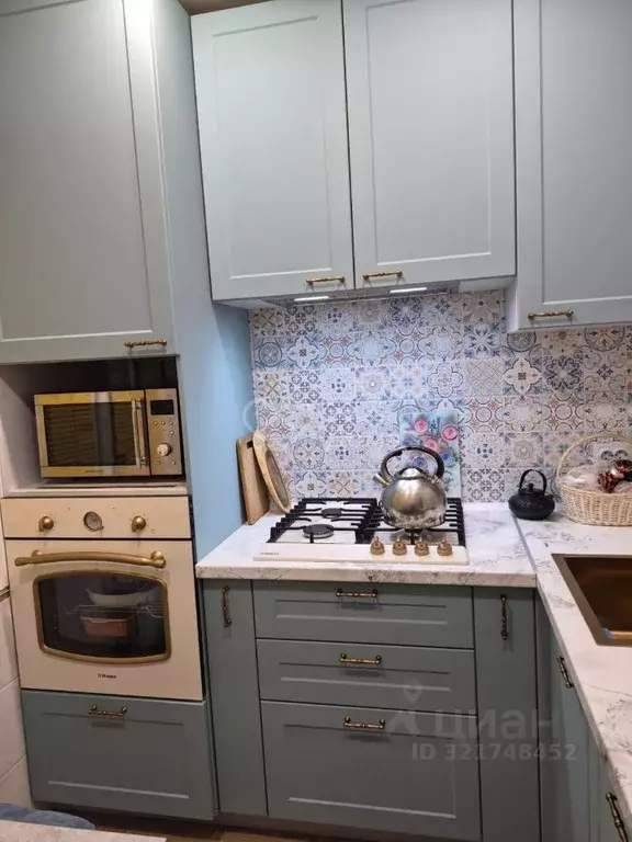 3-к кв. Волгоградская область, Волгоград ул. Маршала Еременко, 88 ... - Фото 2