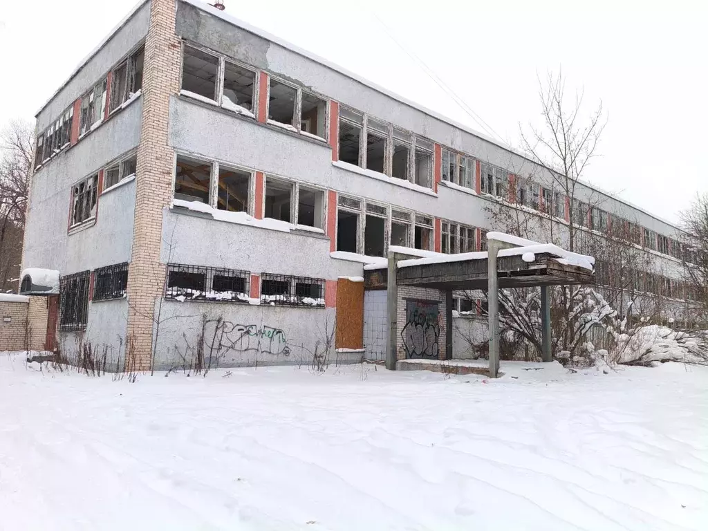 Помещение свободного назначения в Ленинградская область, Луга ... - Фото 1