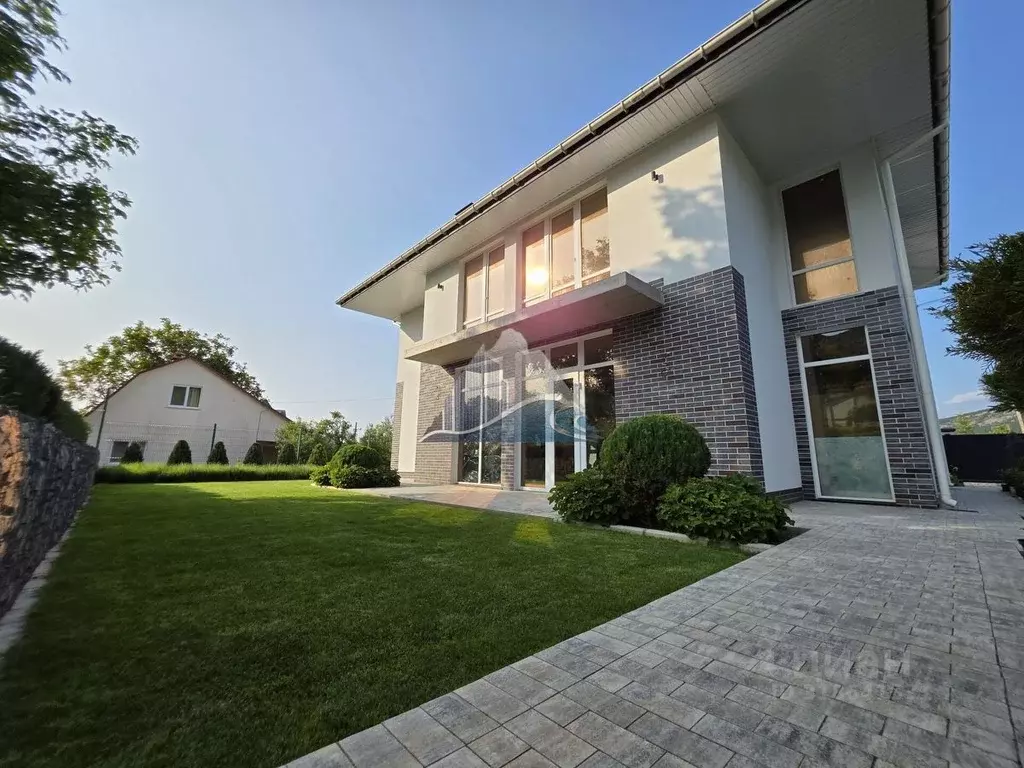 Дом в Севастополь с. Кизиловое, ул. Дачная, 127 (220 м) - Фото 2