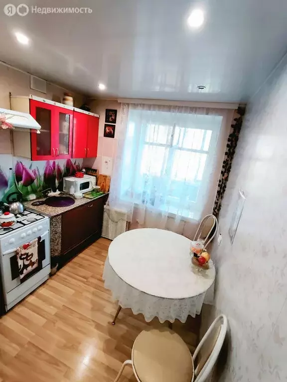 3-комнатная квартира: Киров, улица Правды, 6 (56.6 м) - Фото 0
