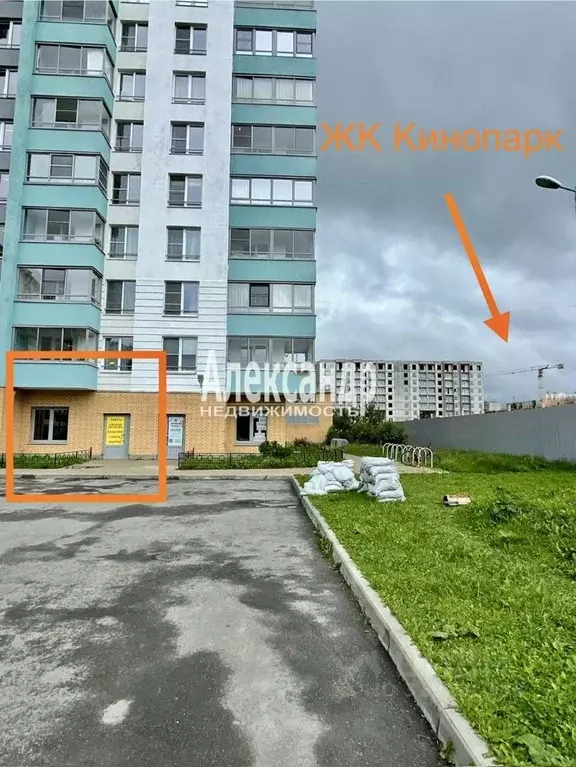 Торговая площадь в Санкт-Петербург ул. Тамбасова, 3к1 (100 м) - Фото 0