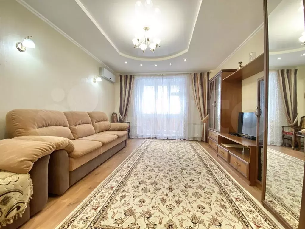 1-к. квартира, 50 м, 4/10 эт. - Фото 1