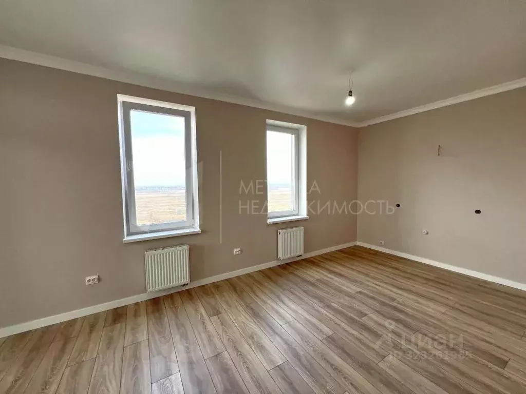 2-к кв. Тюменская область, Тюмень ул. Краснооктябрьская, 6 (60.7 м) - Фото 0