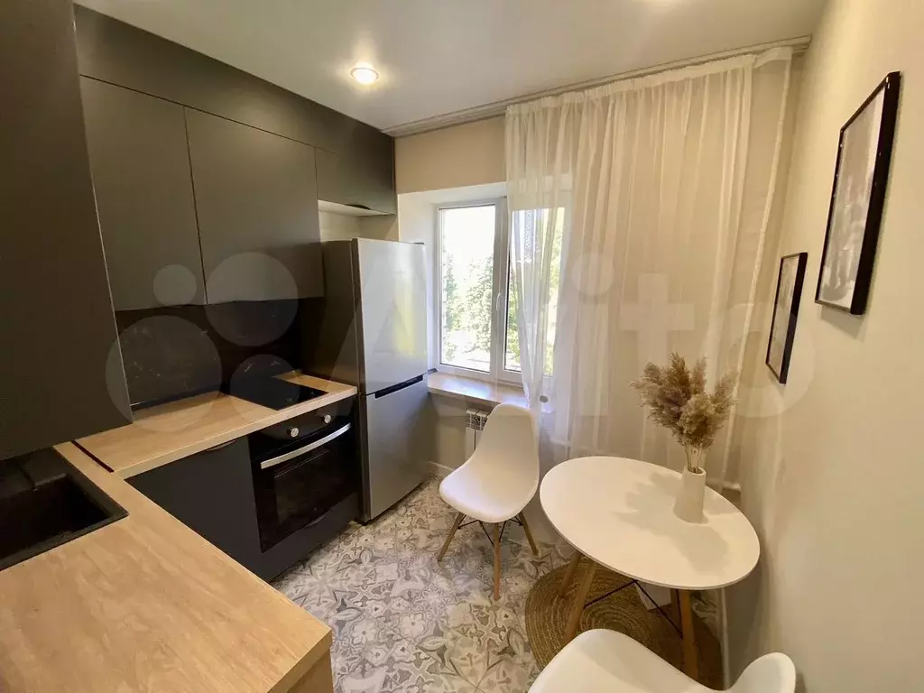 2-к. квартира, 46 м, 5/5 эт. - Фото 0