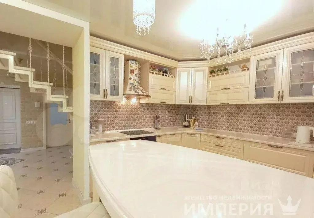 3-к кв. Амурская область, Благовещенск ул. Пушкина, 58 (120.0 м) - Фото 0