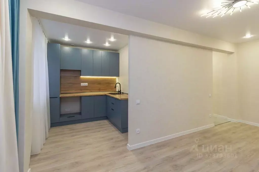 3-к кв. Омская область, Омск ул. Дианова, 7Б (58.2 м) - Фото 1