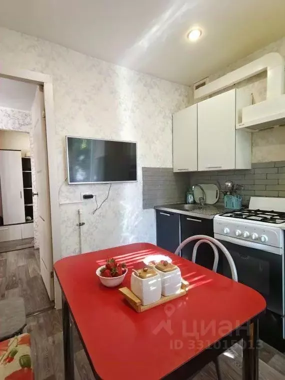 1-к кв. Татарстан, Казань ул. Железнодорожников, 6 (30.5 м) - Фото 1