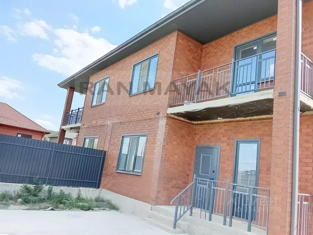 Таунхаус в Адыгея, Майкоп ул. Тхабисимова (126 м) - Фото 2