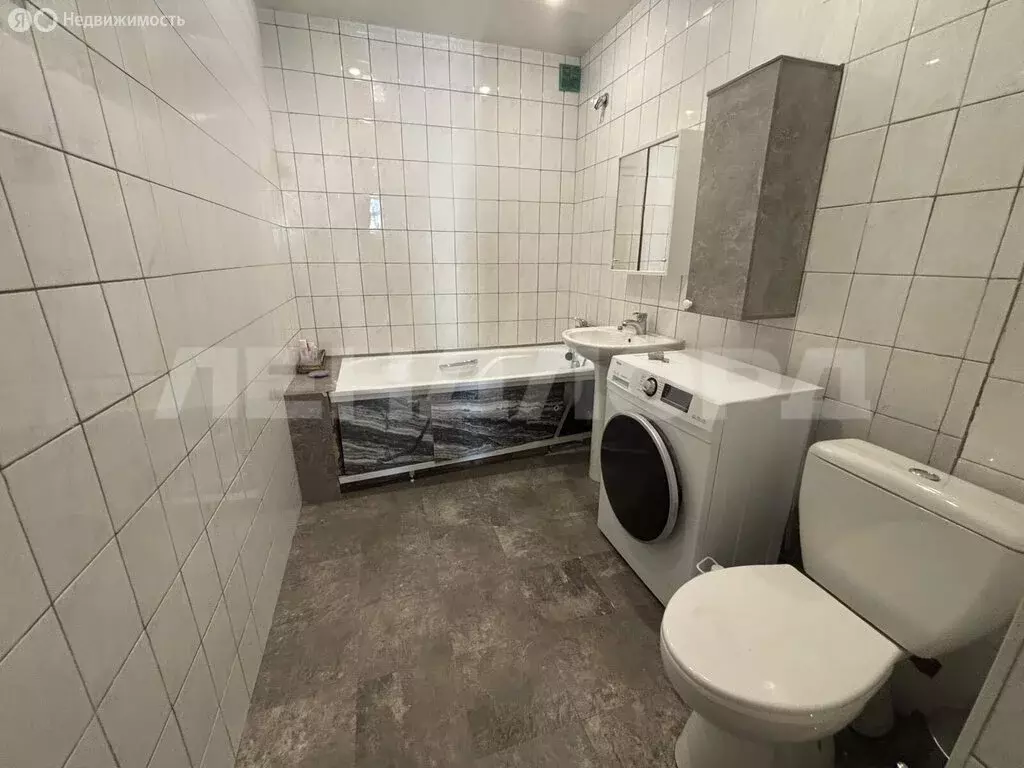 2-комнатная квартира: Новочеркасск, улица Крылова, 10 (81.4 м) - Фото 0