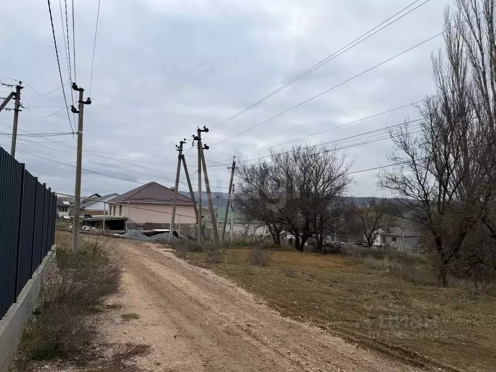 Дом в Крым, Симферопольский район, с. Доброе ул. Комсомольская (94 м) - Фото 1