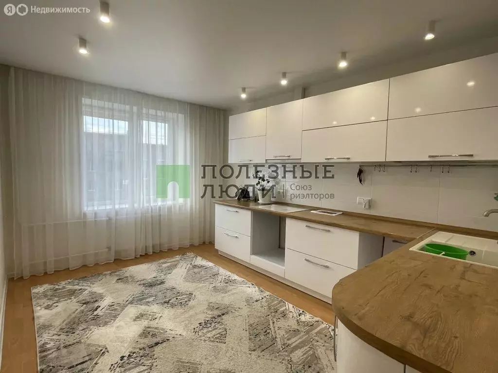 3-комнатная квартира: Ижевск, улица Ворошилова, 55к3 (83 м) - Фото 1