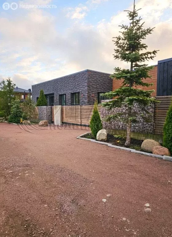 Дом в Сашино, 6-й Дачный проезд, 1 (285.3 м) - Фото 1