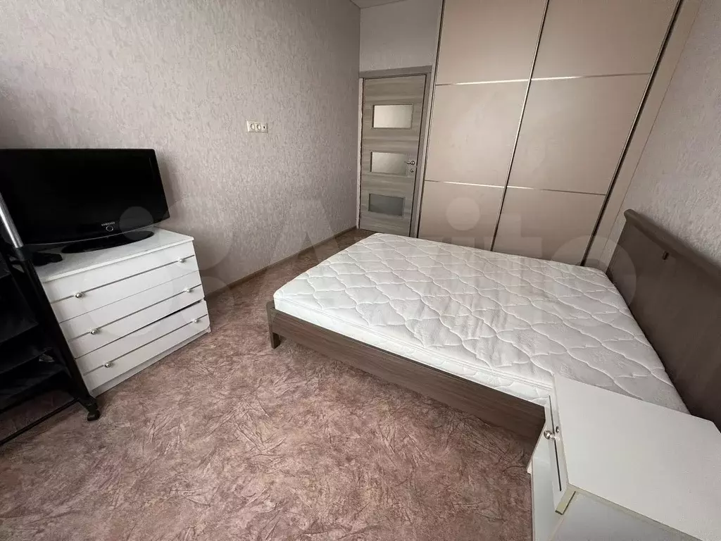 2-к. квартира, 60 м, 8/10 эт. - Фото 0