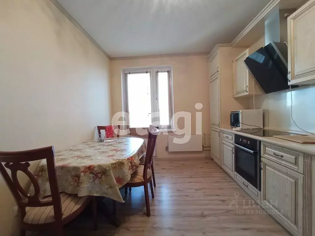 2-к кв. Тюменская область, Тюмень ул. Николая Зелинского, 23 (60.0 м) - Фото 2