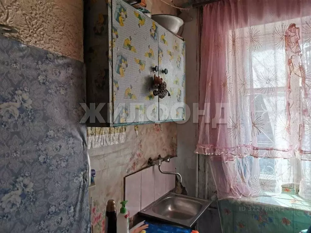 Комната Новосибирская область, Новосибирск ул. Чехова, 378 (11.1 м) - Фото 1