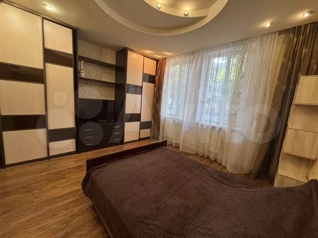 2-к. квартира, 56 м, 1/3 эт. - Фото 0