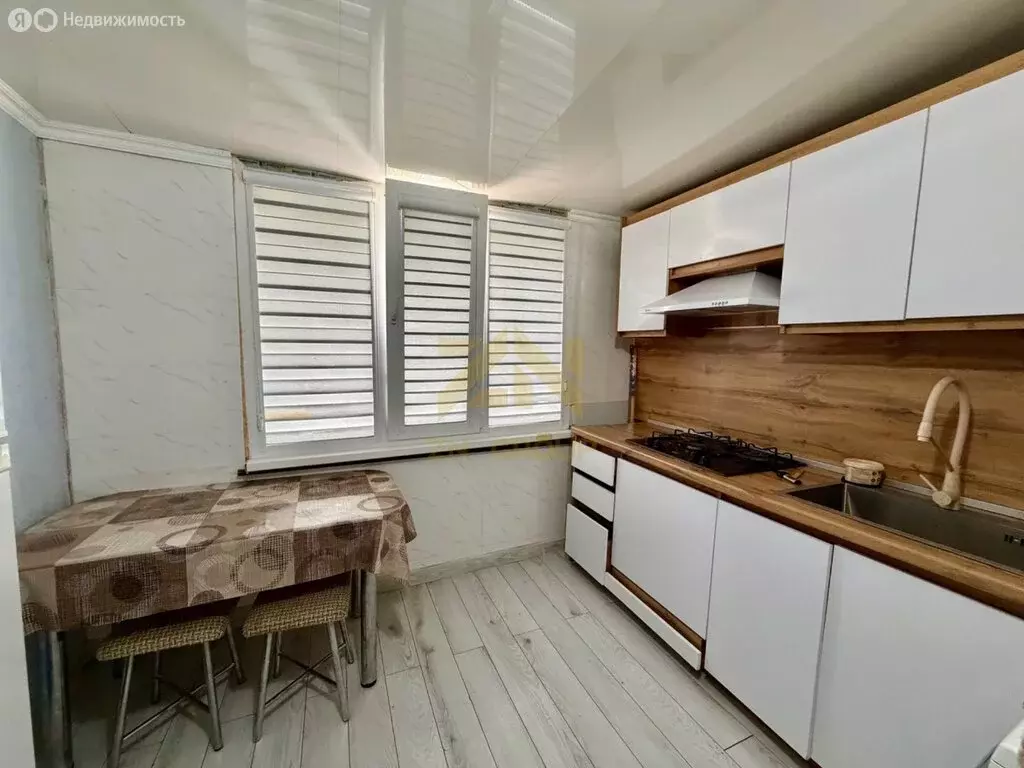 2-комнатная квартира: Махачкала, улица Нигматулы Магомедова, 81к1 ... - Фото 1