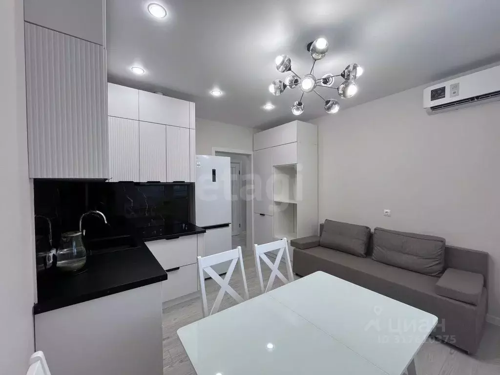2-к кв. Краснодарский край, Краснодар ул. Имени Героя Ростовского, 8к1 ... - Фото 0