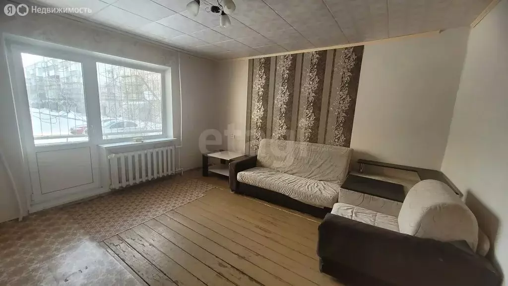 2-комнатная квартира: Сатка, Бакальская улица, 10 (50.2 м) - Фото 1