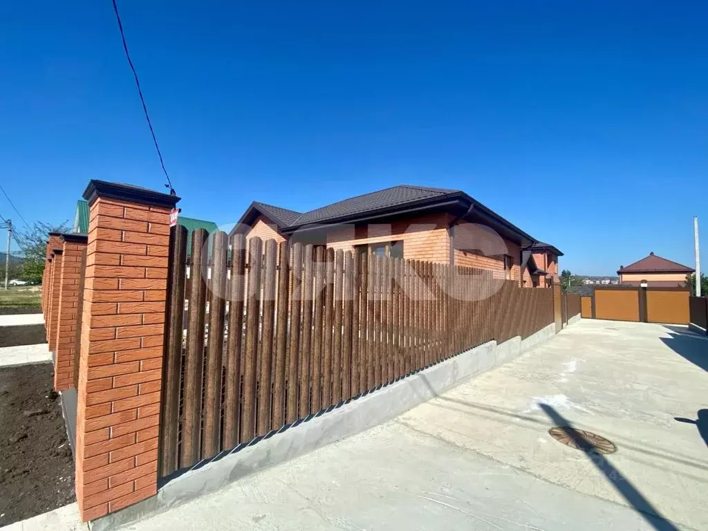 Дом в Краснодарский край, Горячий Ключ ул. Ярославского (97 м) - Фото 1