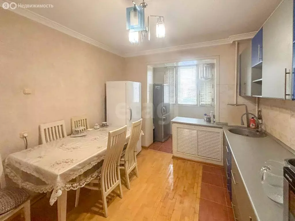 3-комнатная квартира: Нальчик, Нартановская улица, 12 (67.9 м) - Фото 1