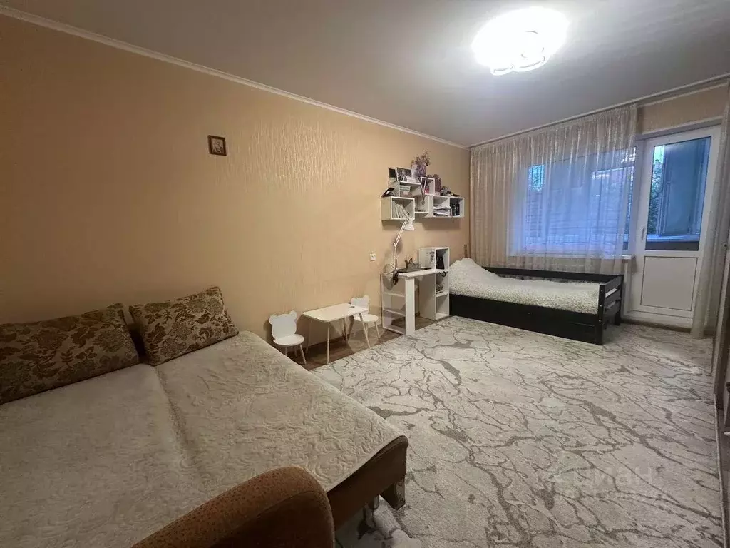 1-к кв. Белгородская область, Старый Оскол Восточный мкр, 6 (37.0 м) - Фото 0