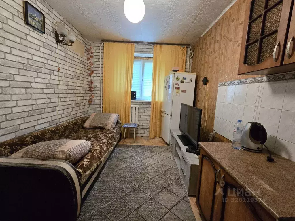 Комната Саратовская область, Саратов Астраханская ул., 40 (15.0 м) - Фото 0