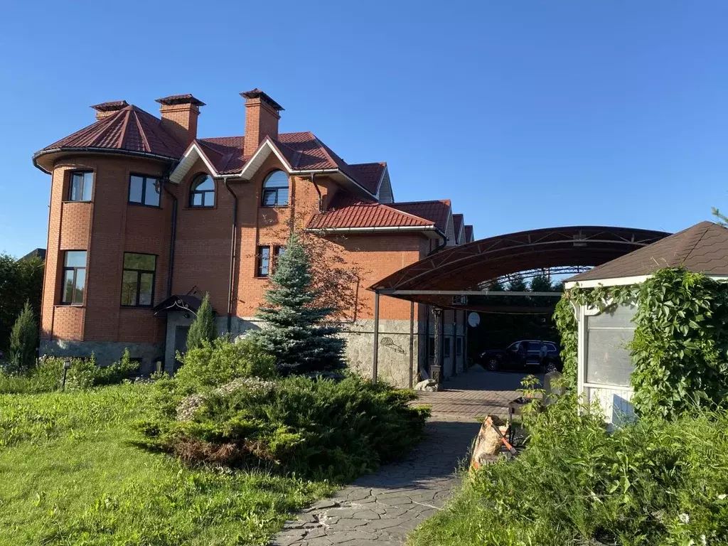 Дом в Москва д. Макарово, 51 (550 м) - Фото 1