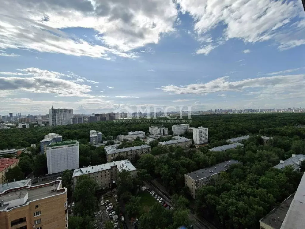 Продается 4-комнатная квартира - Фото 0