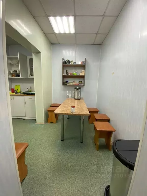 Помещение свободного назначения в Иркутская область, Иркутск Юбилейный ... - Фото 0