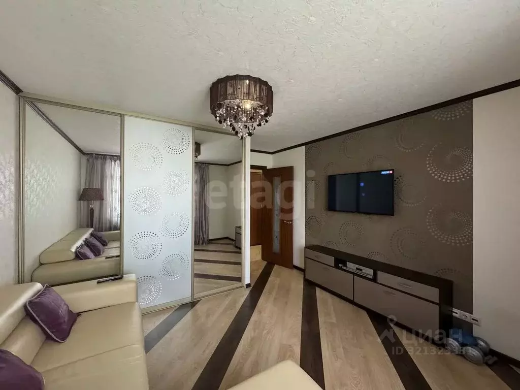 3-к кв. Коми, Сыктывкар ул. Славы, 32 (67.2 м) - Фото 1