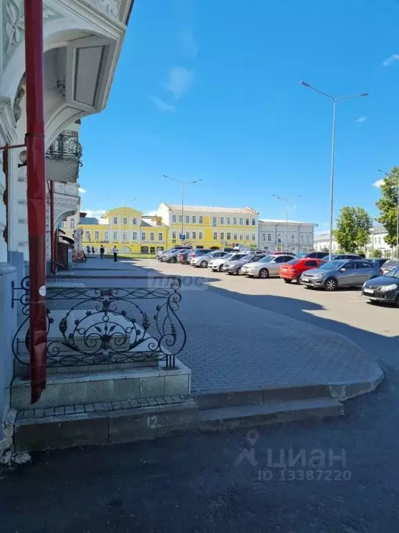 Торговая площадь в Удмуртия, Сарапул пл. Красная, 7 (124 м) - Фото 1